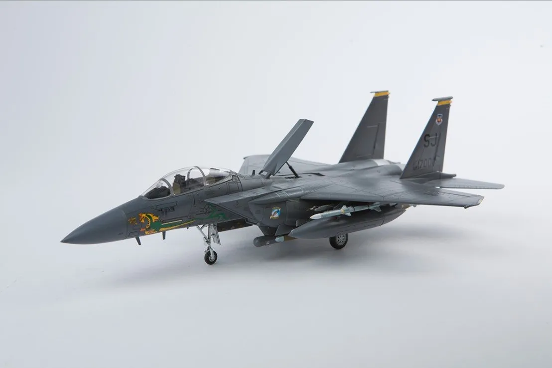 Academy Aircraft 1/72 F15E 333rd FS USAF Fighter Kit