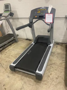 Life Fitness Integrity Series Treadmill CLST - Used