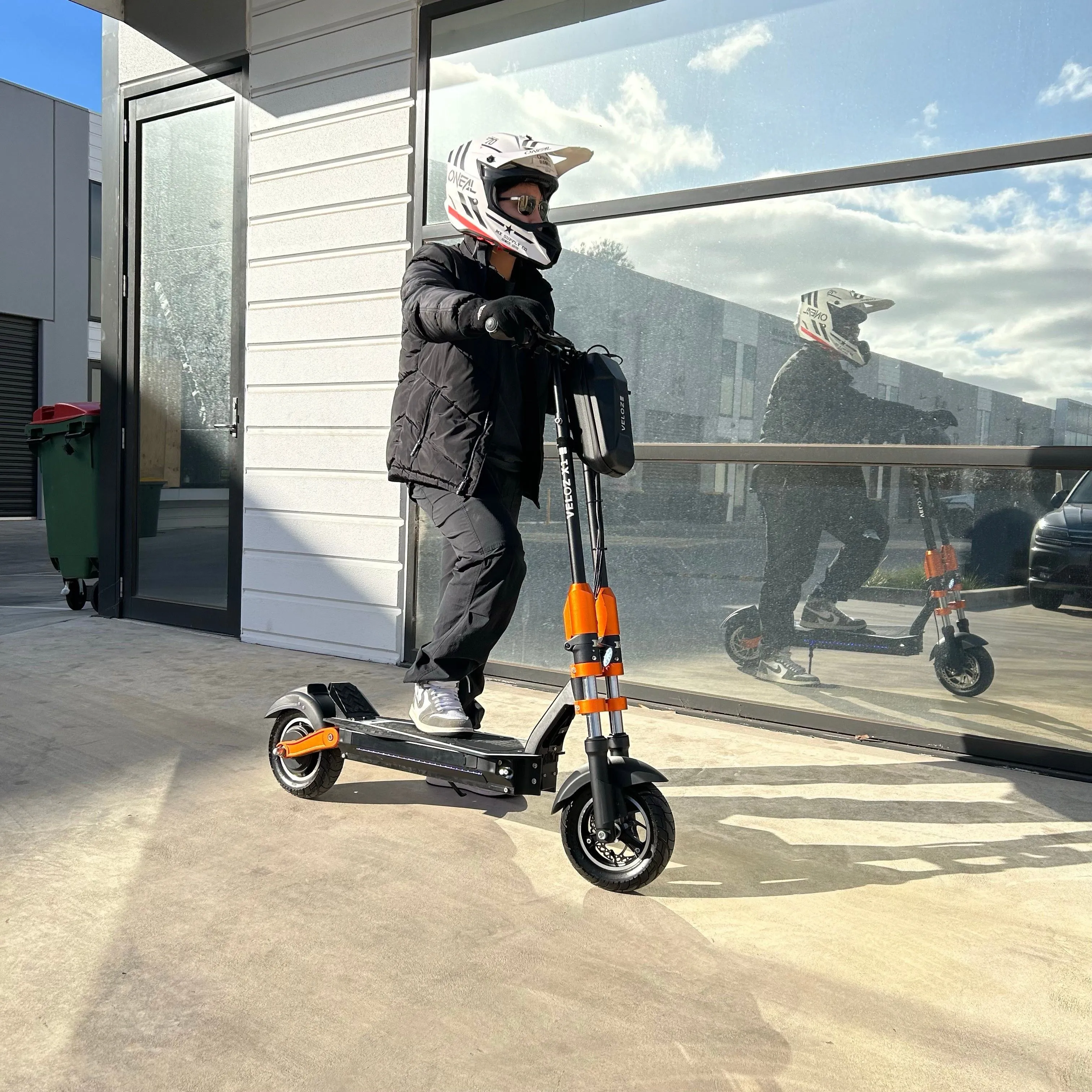 VELOZ X1 Electric Scooter DUAL FORK 1400W 50 to 60 Kph 18Ah Battery ALL TERRAIN 6 Months Free Service