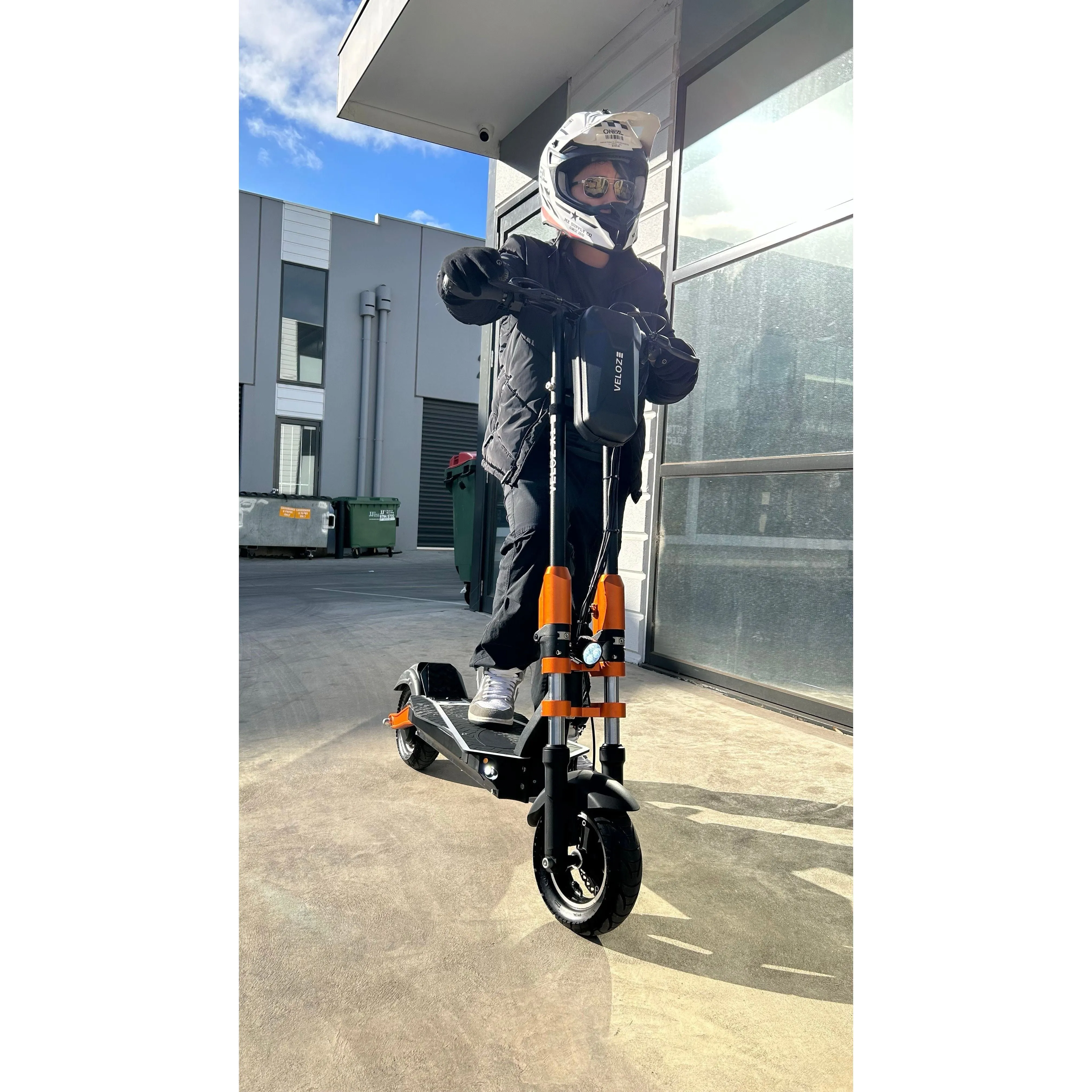 VELOZ X1 Electric Scooter DUAL FORK 1400W 50 to 60 Kph 18Ah Battery ALL TERRAIN 6 Months Free Service